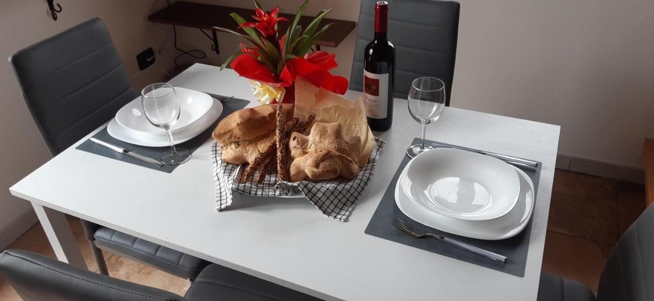 Casa Cao Appartamento "L'Ulivo" Nurachi Buitenkant foto